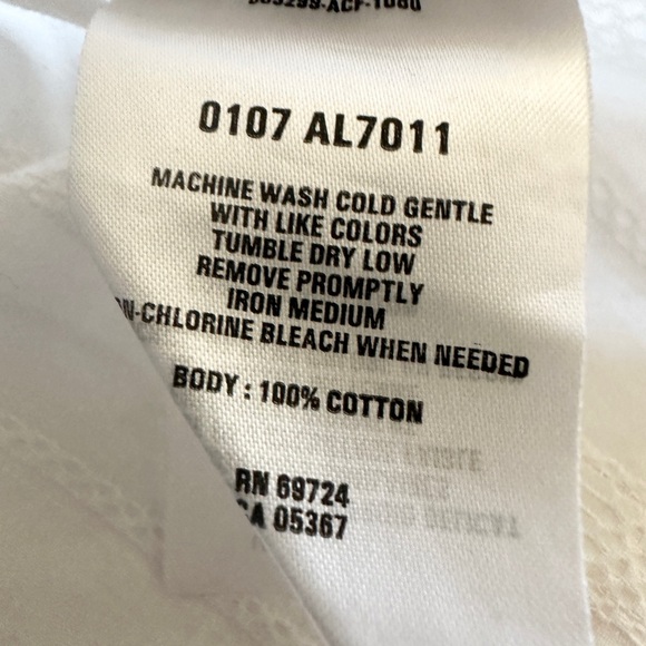 Columbia Women's White Short Sleeve Shirt - Picture 4 of 9